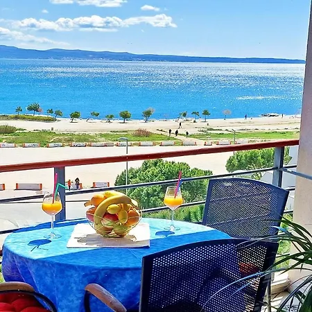 Aquamarine Apartment